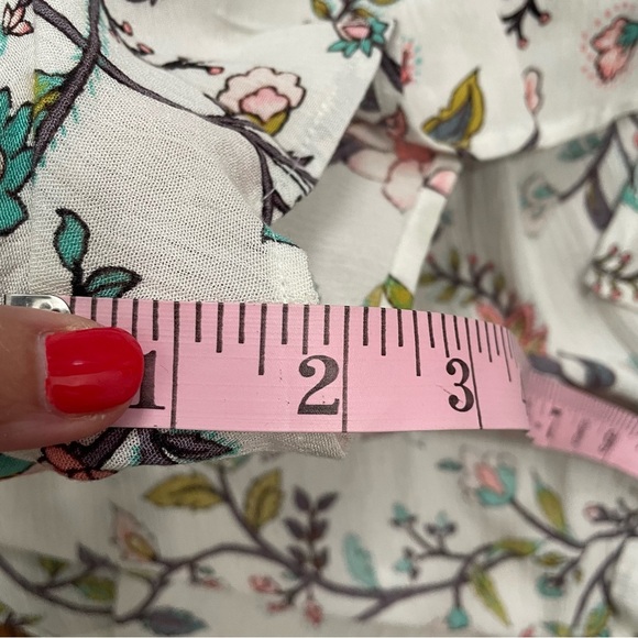 Speechless Shorts/Skirt/Fly Away Pant White Floral Design Size Small - Picture 6 of 11